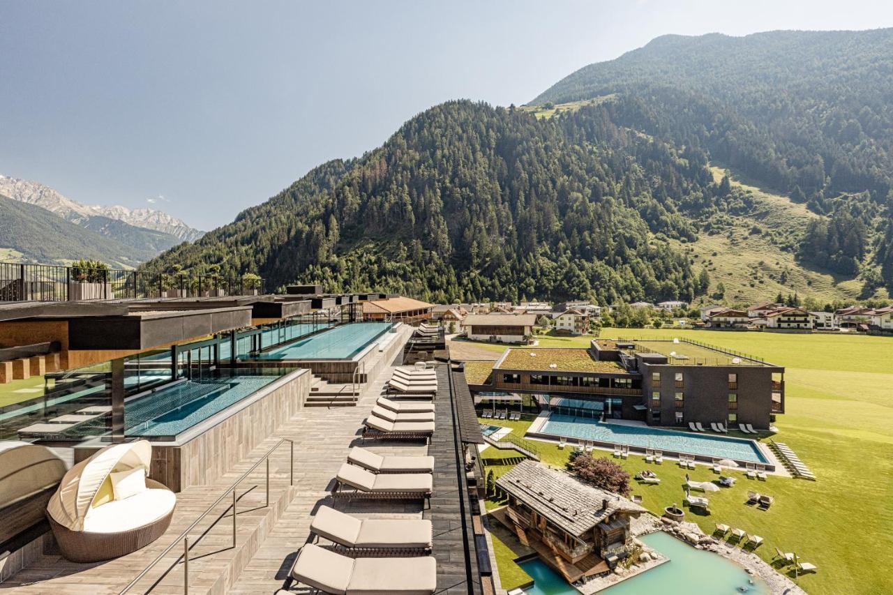 Alpine Luxury Spa Resort Schwarzenstein Lutago Eksteriør billede