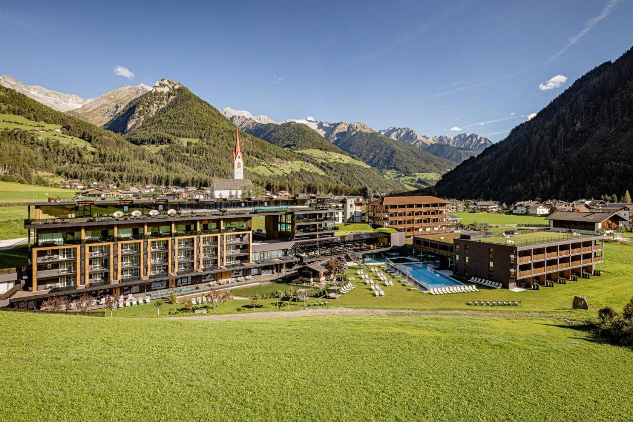 Alpine Luxury Spa Resort Schwarzenstein Lutago Eksteriør billede