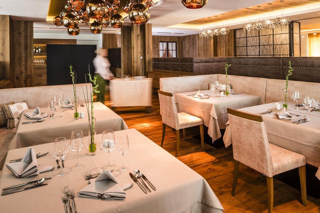 Alpine Luxury Spa Resort Schwarzenstein Lutago Eksteriør billede